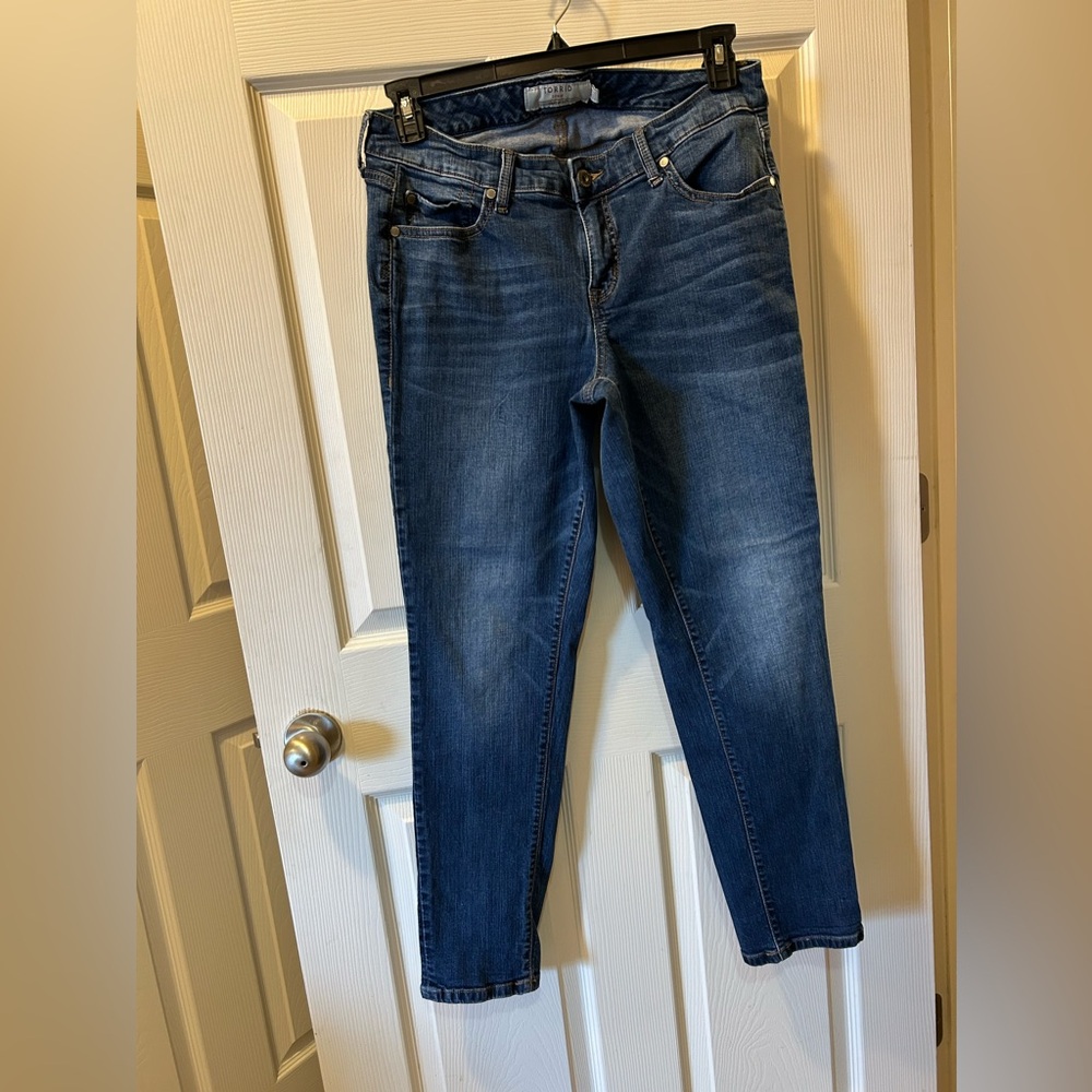 Torrid 10R Dark Blue Ankle Jeans Pre-Owned Good Shape 28 1/2 Inch Inseam